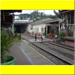 cawang-stasiun-where-i-almost-got-run-over.JPG