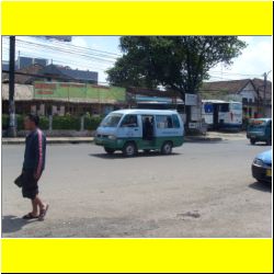 mini-bus-with-no-doors-indonesia.JPG
