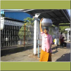 carrying-in-yangon.jpg