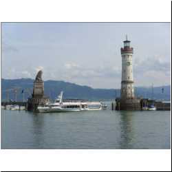 german-swiss-border-lake.JPG