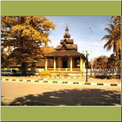 vientiane-old-stupa.jpg