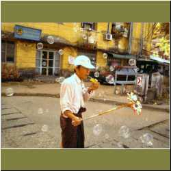 yangon-bubble-seller.jpg