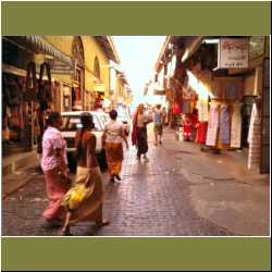 yangon-cobblestone-market2.jpg
