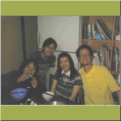 danny-with-onigiri-girls.jpg