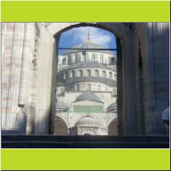 blue-mosque-entrance.JPG