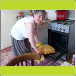 bread-making-in-romania.JPG