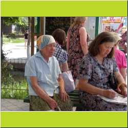 moldovan-women.JPG