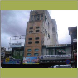 kandy-building-oval-windows.JPG
