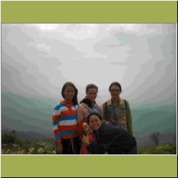 girls-top-of-phrao.jpg